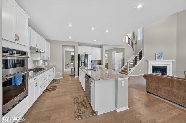 55777 Beacon Shore Drive, Utica, MI 48315