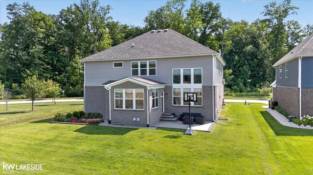 55777 Beacon Shore Drive, Utica, MI 48315