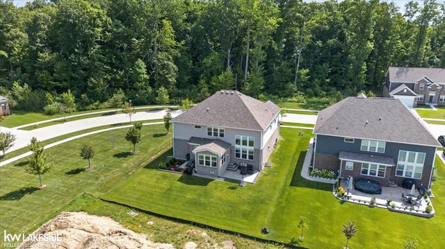 55777 Beacon Shore Drive, Utica, MI 48315