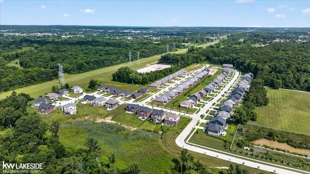 55777 Beacon Shore Drive, Utica, MI 48315