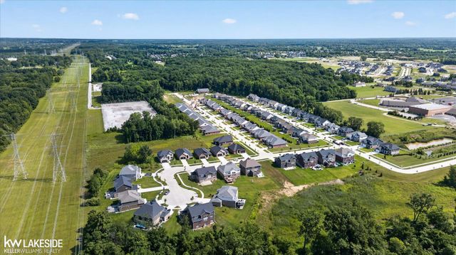55777 Beacon Shore Drive, Utica, MI 48315