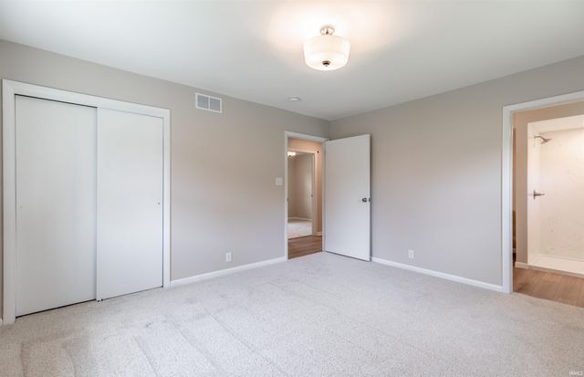 2118 Mahrendale Avenue, Evansville, IN 47714