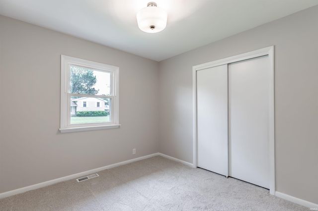 2118 Mahrendale Avenue, Evansville, IN 47714