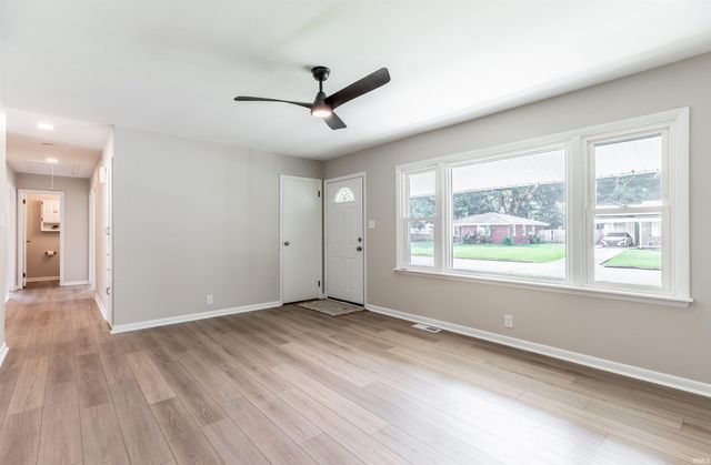 2118 Mahrendale Avenue, Evansville, IN 47714