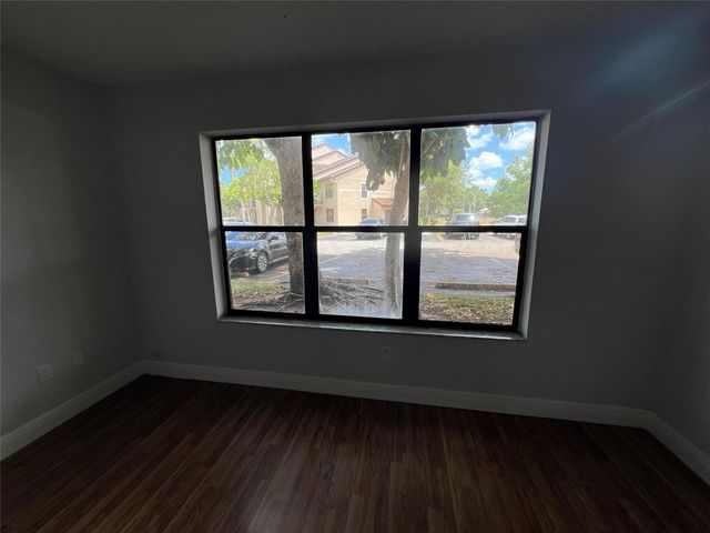 4341 W Mcnab Road 10, Pompano Beach, FL 33069