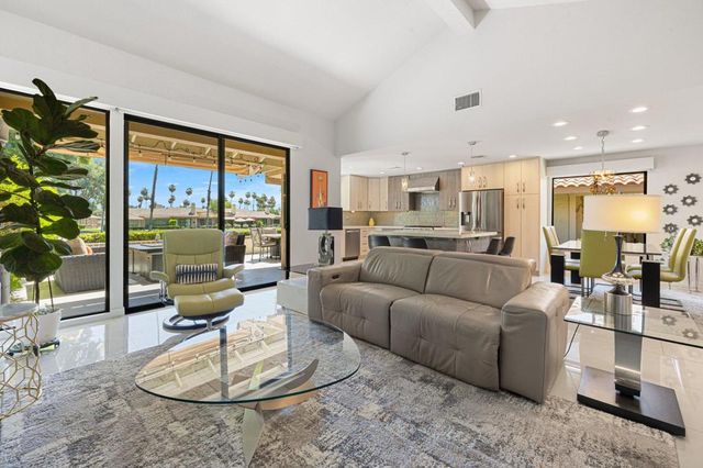 292 Tolosa Circle, Palm Desert, CA 92260