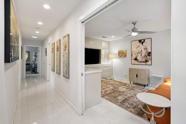 292 Tolosa Circle, Palm Desert, CA 92260