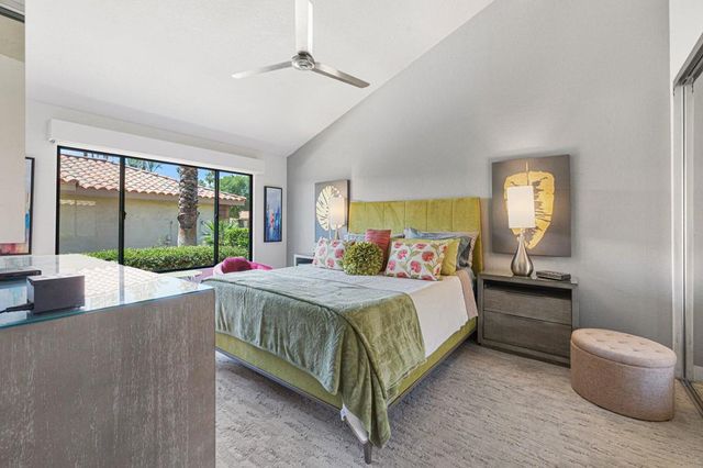 292 Tolosa Circle, Palm Desert, CA 92260