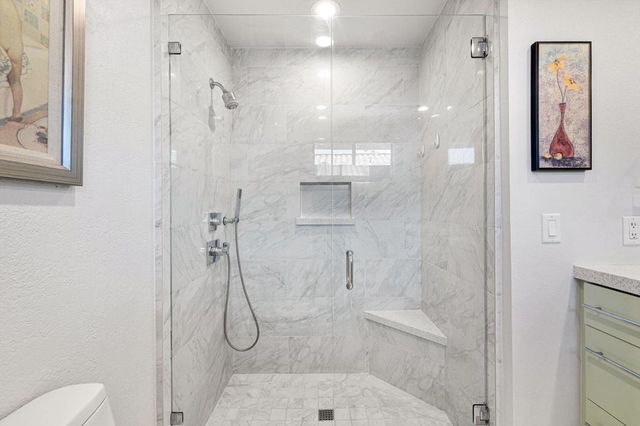 292 Tolosa Circle, Palm Desert, CA 92260