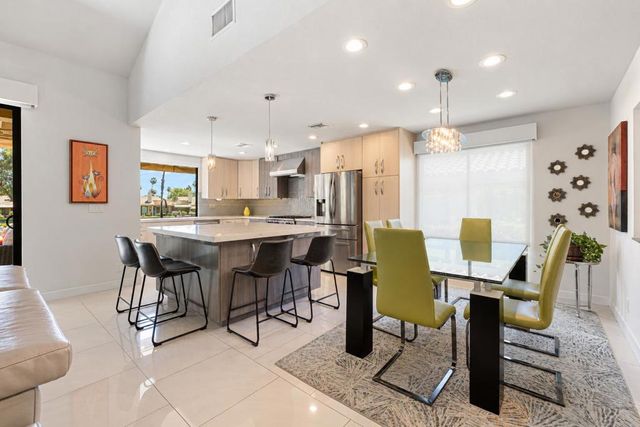 292 Tolosa Circle, Palm Desert, CA 92260