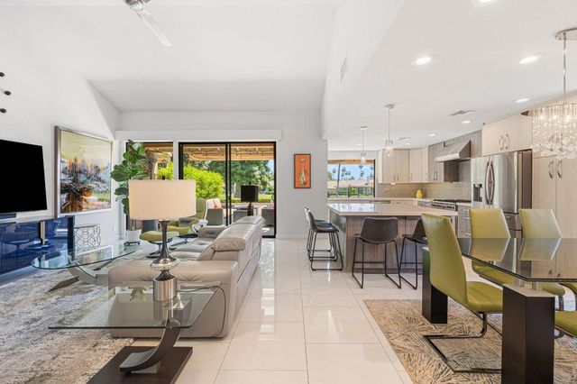 292 Tolosa Circle, Palm Desert, CA 92260