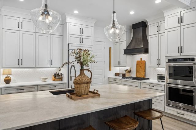 2320 Harts Landmark Dr, Franklin, TN 37069