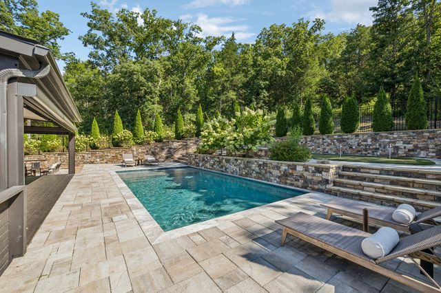 2320 Harts Landmark Dr, Franklin, TN 37069