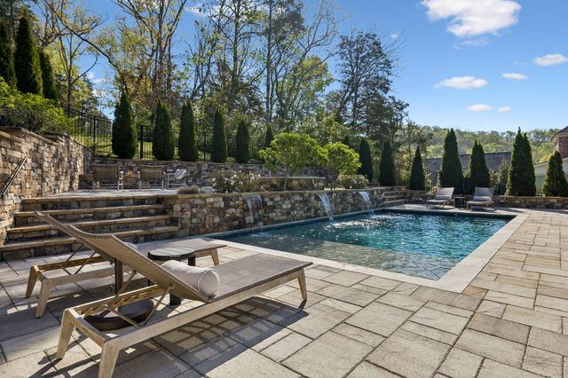 2320 Harts Landmark Dr, Franklin, TN 37069