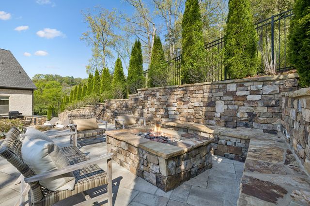 2320 Harts Landmark Dr, Franklin, TN 37069