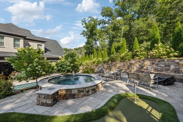 2320 Harts Landmark Dr, Franklin, TN 37069