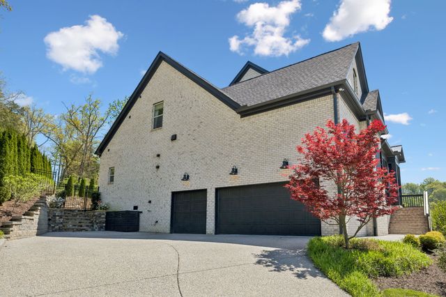 2320 Harts Landmark Dr, Franklin, TN 37069