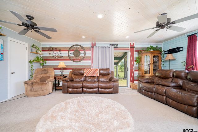 89 CR 3442, Leesburg, TX 75451