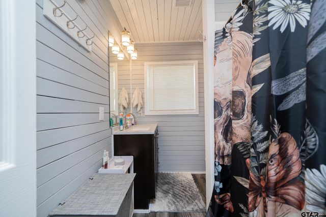 89 CR 3442, Leesburg, TX 75451