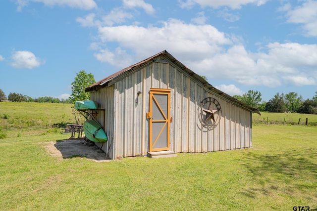 89 CR 3442, Leesburg, TX 75451