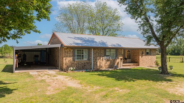 89 CR 3442, Leesburg, TX 75451