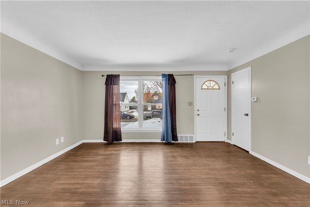 12918 Eastwood Boulevard, Garfield Heights, OH 44125