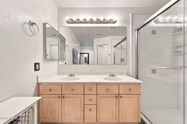 1138 W MANGO Drive, Gilbert, AZ 85233