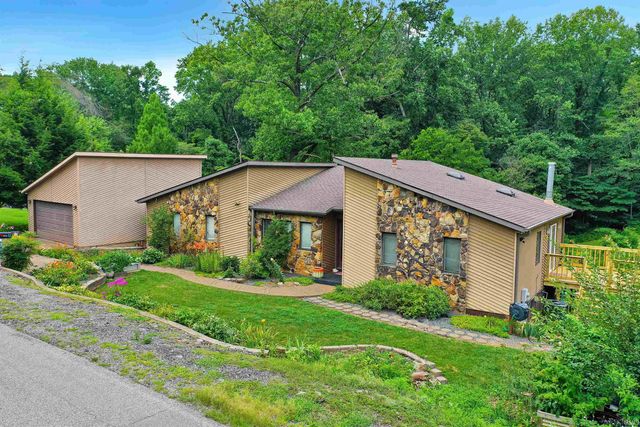 6001 Felstead Road, Evansville, IN 47712