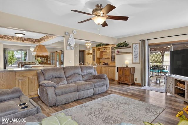 36847 Lodge Drive, Sterling Heights, MI 48312