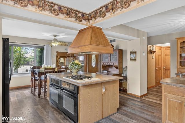 36847 Lodge Drive, Sterling Heights, MI 48312