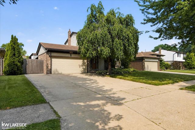 36847 Lodge Drive, Sterling Heights, MI 48312