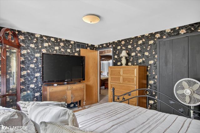 36847 Lodge Drive, Sterling Heights, MI 48312