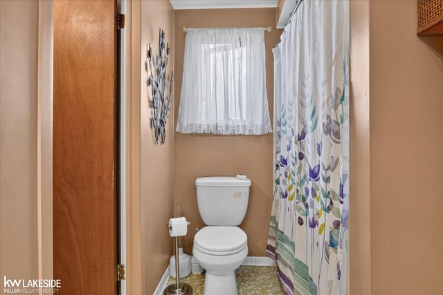 36847 Lodge Drive, Sterling Heights, MI 48312
