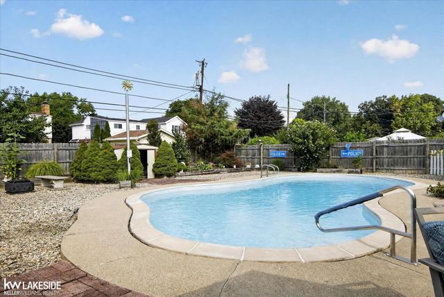 36847 Lodge Drive, Sterling Heights, MI 48312