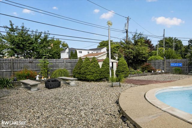 36847 Lodge Drive, Sterling Heights, MI 48312