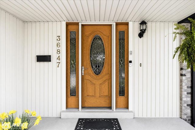 36847 Lodge Drive, Sterling Heights, MI 48312