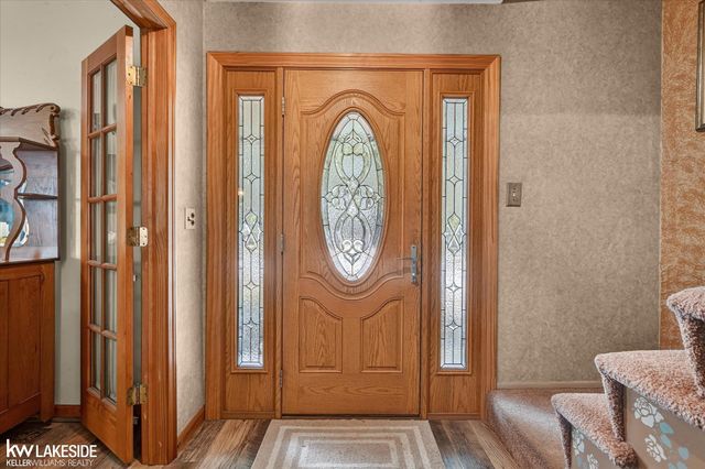 36847 Lodge Drive, Sterling Heights, MI 48312