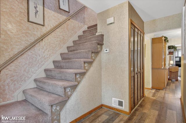 36847 Lodge Drive, Sterling Heights, MI 48312