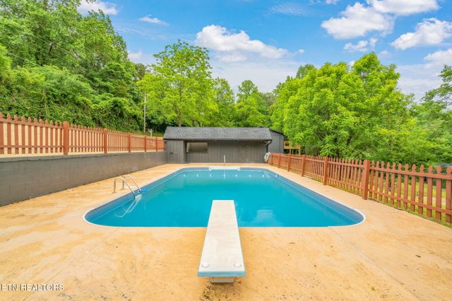 826 Long Mill Road, Athens, TN 37303