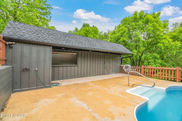 826 Long Mill Road, Athens, TN 37303