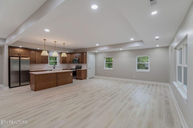 826 Long Mill Road, Athens, TN 37303