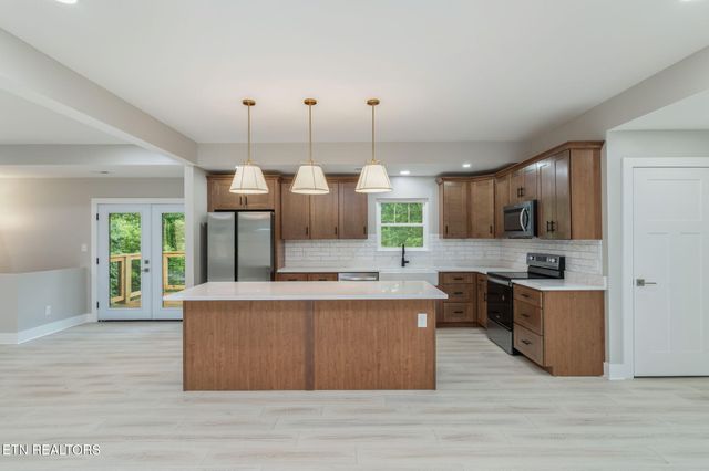 826 Long Mill Road, Athens, TN 37303