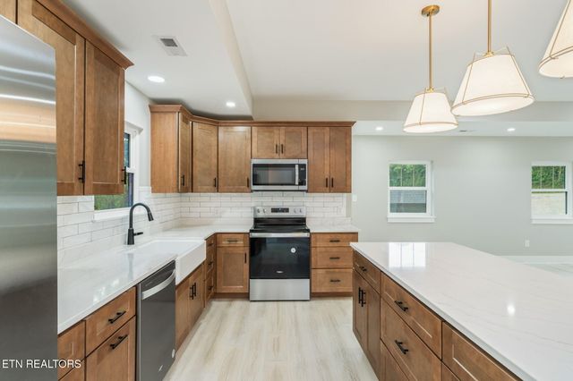 826 Long Mill Road, Athens, TN 37303