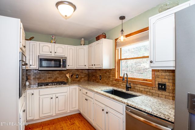 6217 Old Walland Hwy, Walland, TN 37886