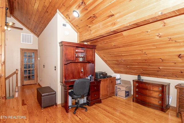 6217 Old Walland Hwy, Walland, TN 37886