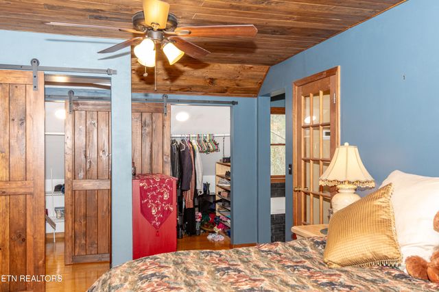 6217 Old Walland Hwy, Walland, TN 37886