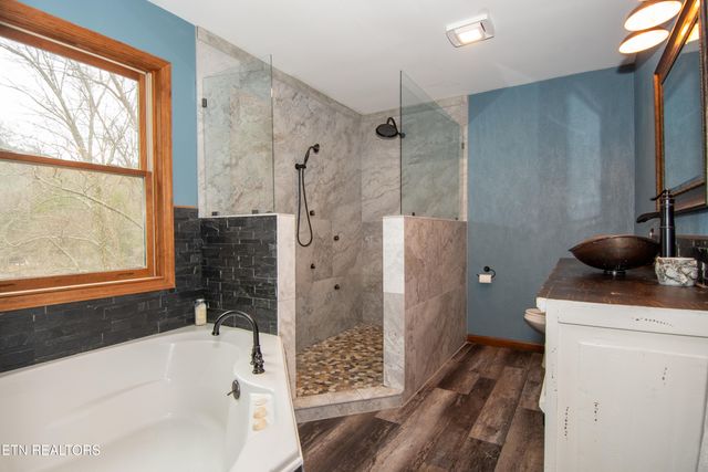 6217 Old Walland Hwy, Walland, TN 37886