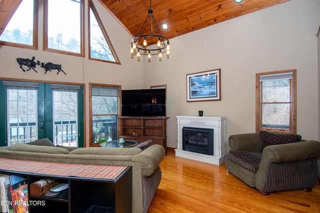 6217 Old Walland Hwy, Walland, TN 37886