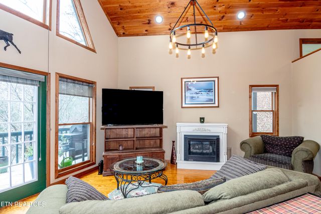 6217 Old Walland Hwy, Walland, TN 37886