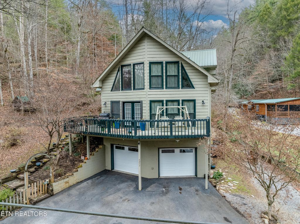 6217 Old Walland Hwy, Walland, TN 37886